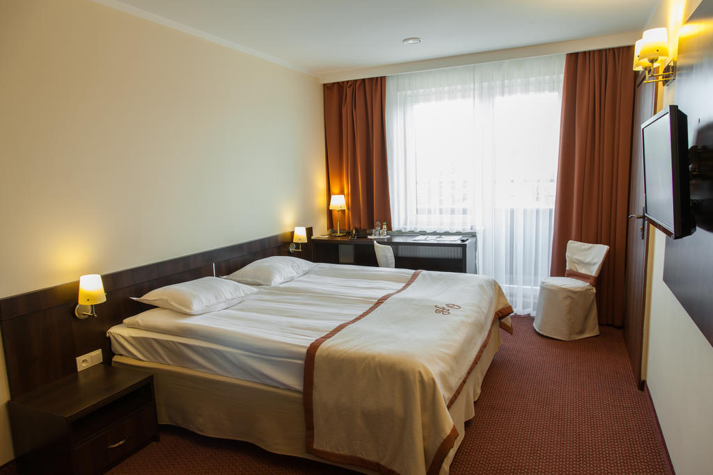 Hotel Ostrawa Wodzislaw Slaski Luaran gambar