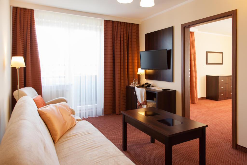 Hotel Ostrawa Wodzislaw Slaski Bilik gambar