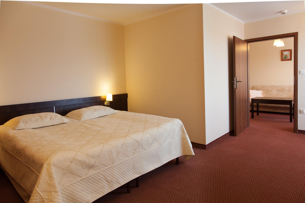 Hotel Ostrawa Wodzislaw Slaski Bilik gambar